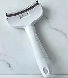 Treayes White Small Dog Brush for Shedding, Tight V-Tooth Deshedding Comb with Ergonomic Handle, Deshedding Tool for Tiny Breeds and Cats