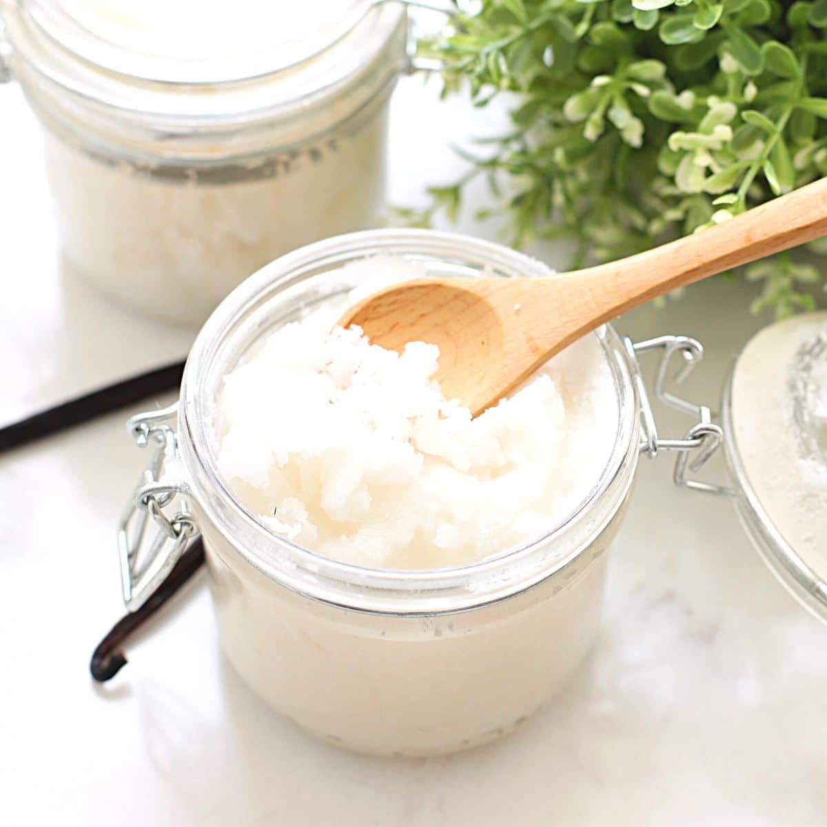 Can You Put Vanilla Extract In A Body Scrub? image