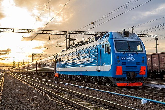 Электропоезд ЭП1М image