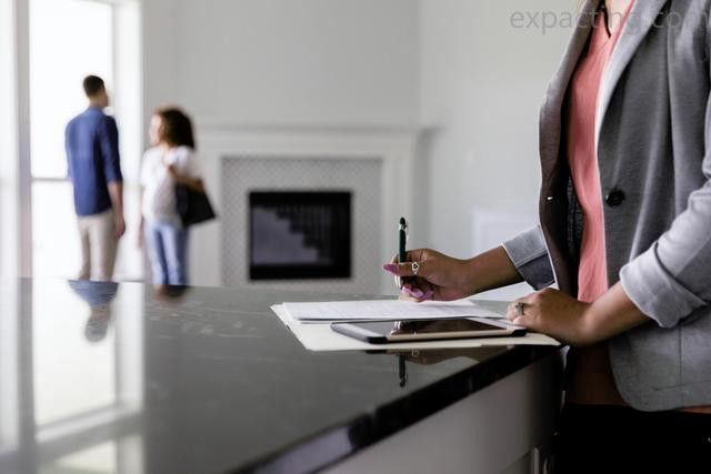 How Much Does a Real Estate Agent Make in Arizona? preview