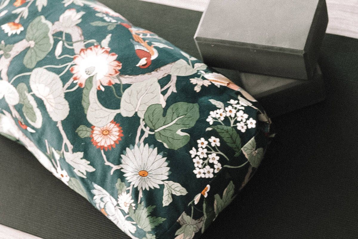 How to Make A Yoga Bolster Pillow? image