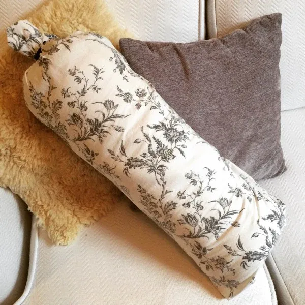 How to Make A Yoga Bolster Pillow Cushion? image