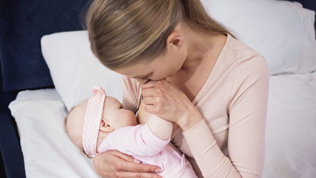 Как ухаживать за грудью при грудном вскармливании image