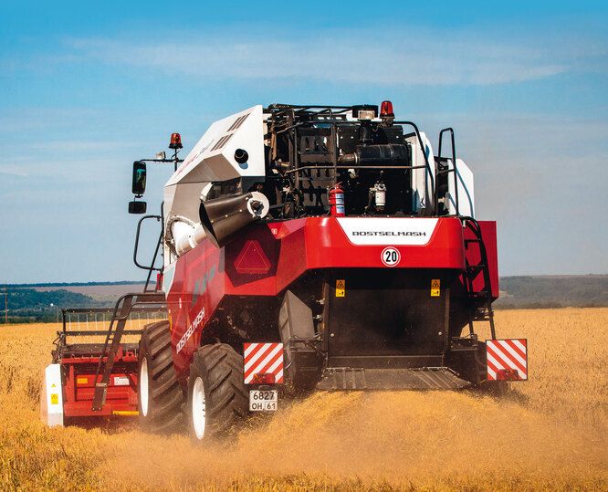 Зерноуборочные комбайны российского производства image