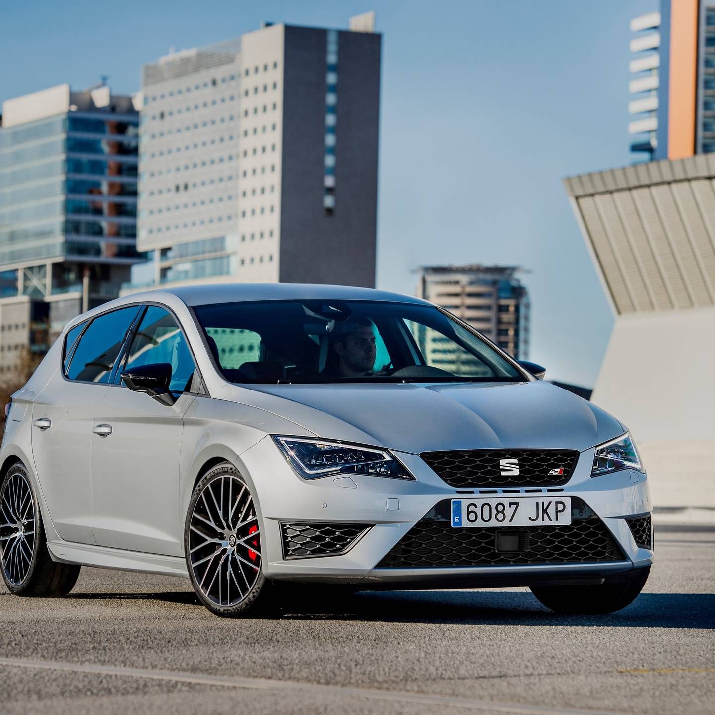 Культовый автомобильный бренд Seat скоро уйдет в историю: VW хочет полностью полагаться на Cupra image