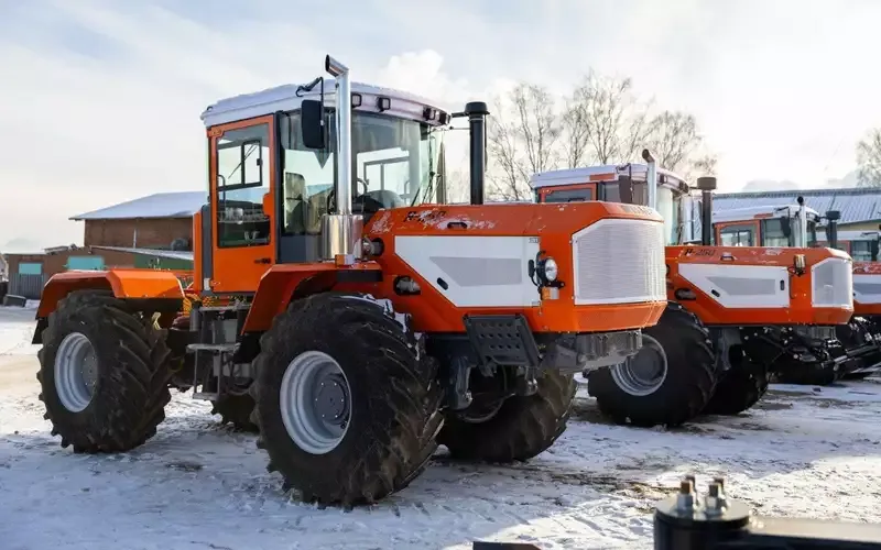 Мощные тракторы России preview