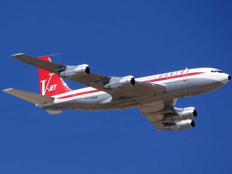 Самолет Boeing 707 image