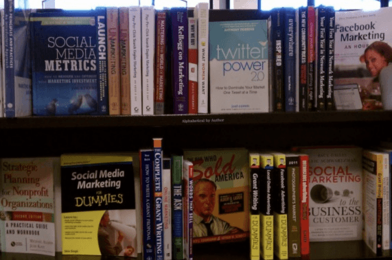 Best Marketing Books To Learn image
