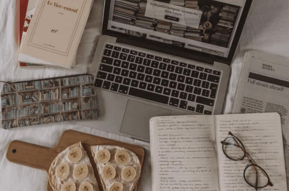 Best Blogging Books for Bloggers image